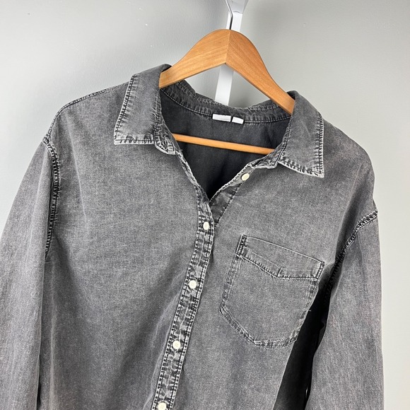 GAP Tops - GAP Cropped Denim Button Up Shirt Top Womens XL Gray Long Sleeve Boxy